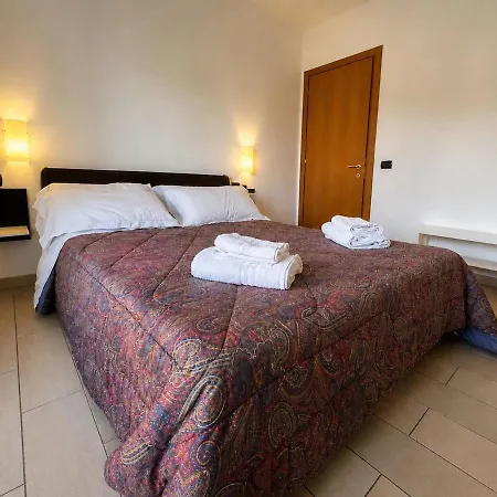 4min Walk To The Beach, Free Parking, Air Conditioning E Patio アパート *