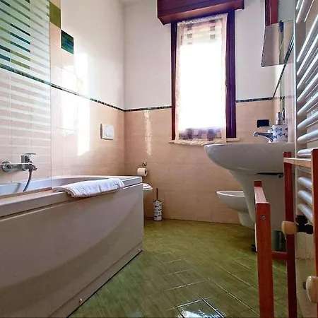 アパート 4min Walk To The Beach, Free Parking, Air Conditioning E Patio リミニ