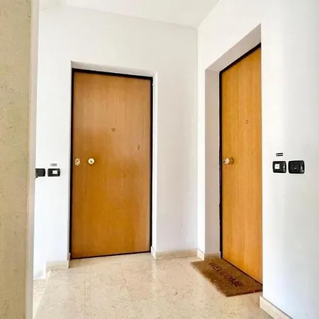 4min Walk To The Beach, Free Parking, Air Conditioning E Patio Appartement Rimini
